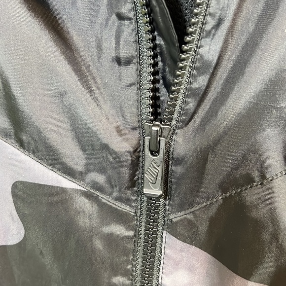 Nike sportswear windrunner retro jacket size Medium - Picture 8 of 15